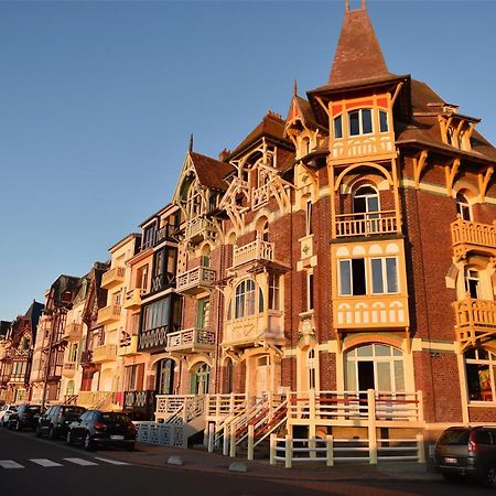 Idealement Situe "Le Studio" Les Locations Isahora Sont Aussi A 2 Pas Du Chateau D'Eu, Des Falaises Du Treport, De Mers Les Bains Et Aux Portes De La Baie De Somme Eu (Seine-Maritime) Exterior photo